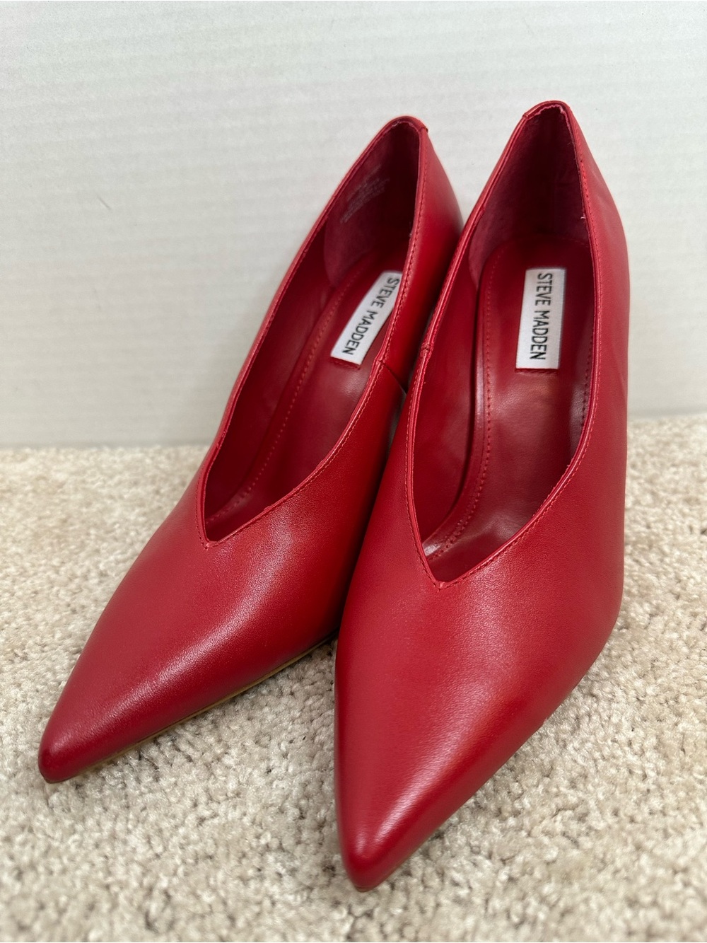 Steve Madden Red Pointed Toe Pumps, size 9.5, new without box